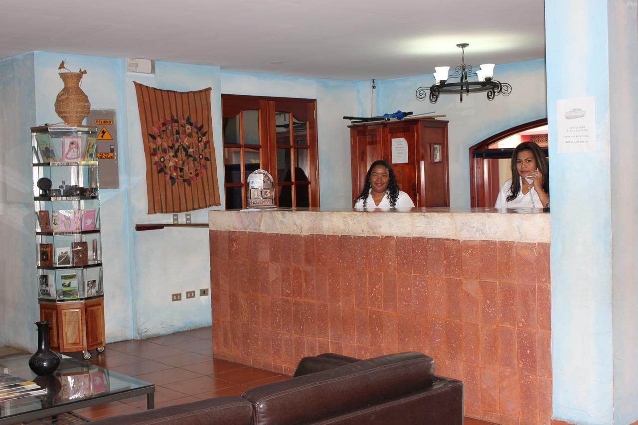 Hotel Los Arcos Estelí Екстериор снимка