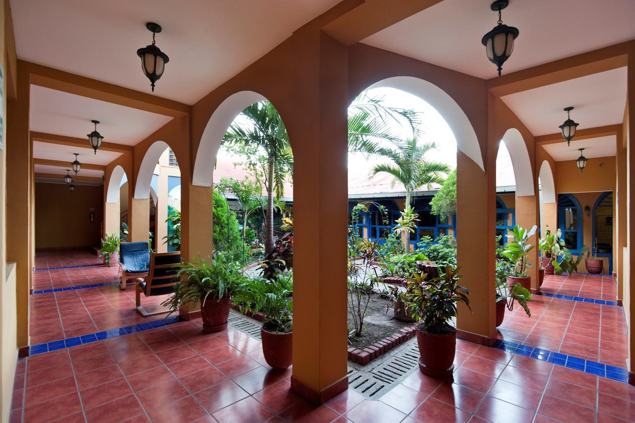 Hotel Los Arcos Estelí Екстериор снимка